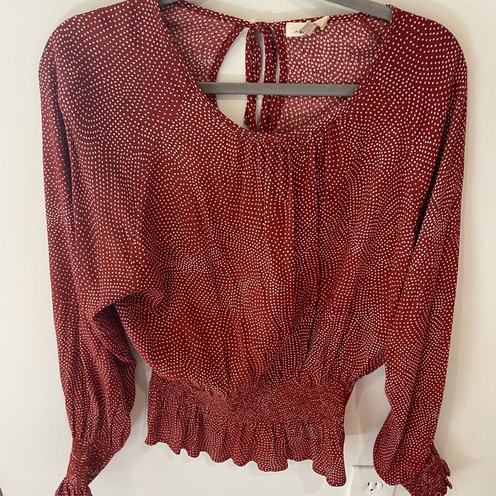 Long sleeve top. Size: S